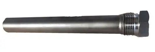 Edelstahlrohr mit einem gewindetragenden Ende und einem Flansch, möglicherweise für Heizungsanwendungen, hergestellt von Juratherm.